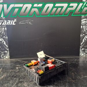 Audi A3 1.9 TDI škatla varovalk 1K0937124K