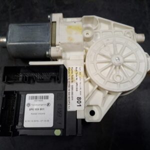 Audi A3 2005 motorček za pomik stekla levo 8p0959801