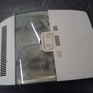 Audi A3 2007 stropna lučka 8e0947565