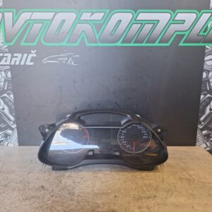 Audi A4 B8 2.0TDI 2009 števec 8K0920930D