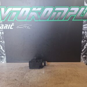 Audi A4 B8 2.0TDI 2009 volanska ključavnica vžiga 8K0909131C