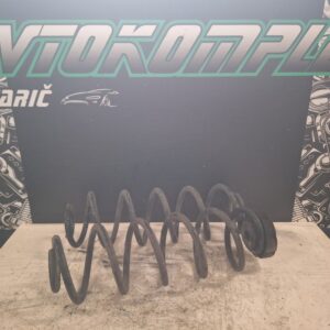 Audi A4 B8 2009 zadnja vzmet