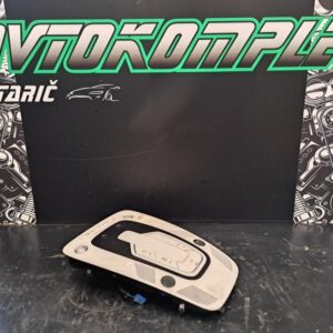 Audi A6 2020 stropna lučka 4k0947135ae