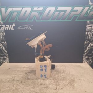 BMW 1 F20 2.0D 135kw 2014 črpalka goriva 7243972