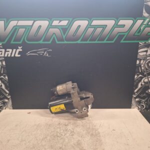 BMW 1 F20 2.0D 2013 zaganjač 851579502