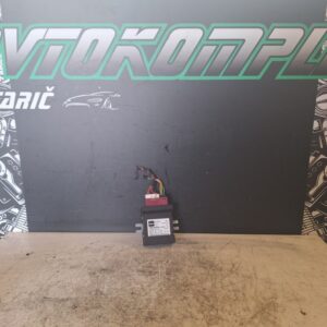 BMW 1 F20 2014 modul črpalke goriva 7407514