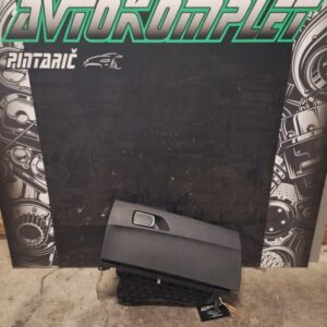 BMW 1 F20 2014 sovoznikov predal 9226047