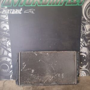 BMW 318D F31 110kw 2016 hladilnik 8672102