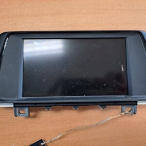 BMW 318d F31 2016 display zaslon 19330410