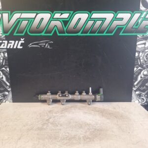 BMW 320D F30 skupni vod goriva 851415402