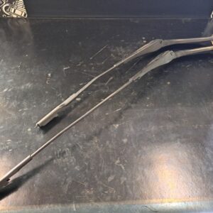 BMW 420d F36 nosilec roka brisalca