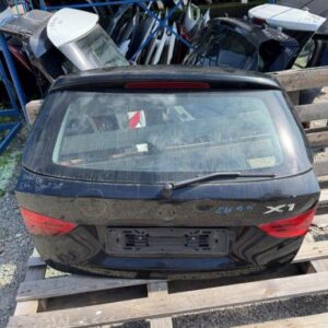 BMW X1 E84 pokrov prtljage prtljažna vrata