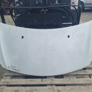 Citroen C3 2013 pokrov motorja