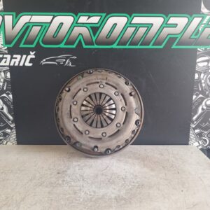 Citroen C4 1.2 96kw 2021 vztrajnik 9813701180