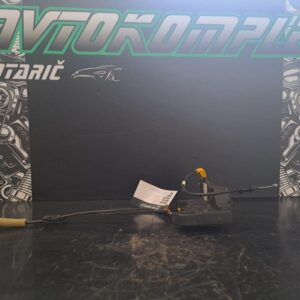 Citroen C4 2021 zaklep ključavnica vrat zadaj desno