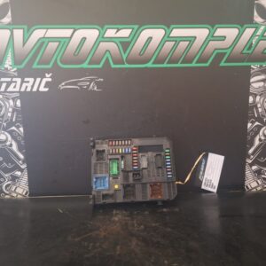 Citroen C4 Cactus 2014 1.6 Diesel BSI Škatla varovalk 9807531680