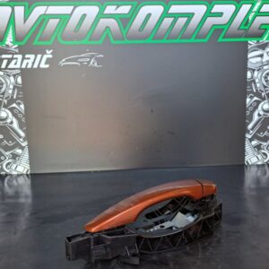 Citroen C4 mk3 2021 zunanja kljuka ročka vrat zadaj levo 9802977380