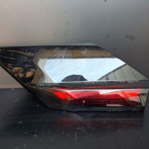 Citroen C4 mk3 2021 zadnja luč 9835109780