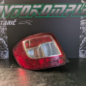 Dacia Sandero 2014 zadnja leva luč 265554085r