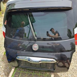 Fiat 500 2008 prtljažna vrata prtljažnika