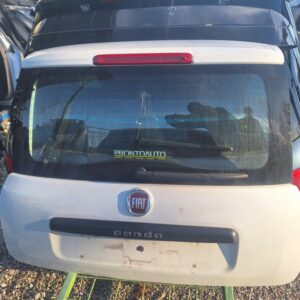 Fiat Panda 2015 Vrata prtljažnika pokrov prtljage