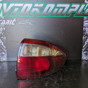 Ford C-Max 2012 zadnja desna luč am5113404be