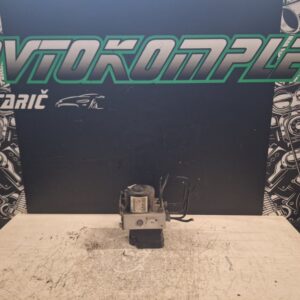 Ford Fiesta 1.25 60kw 2008 abs enota črpalka 8V512M110AD