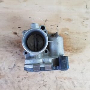 Ford Fiesta 1.25 Dušilna Loputa