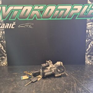 Ford Fiesta 2009 volanska ključavnica 8v513f880