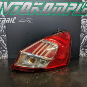 Ford Fiesta 2015 zadnja desna luč