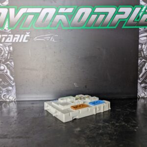 Ford Focus 3 1.6 TDCI 2014 modul škatla varovalk av6t9a340aaa