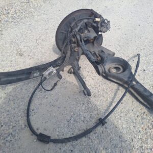 Ford Kuga 2008 zadnji desni osni krak pesto zavorna čeljust