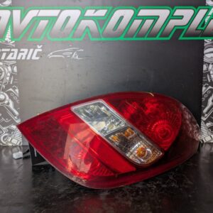 Hyundai i20 2009 zadnja desna luč 924021j000