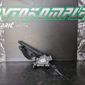 Hyundai i30 CW 2015 pedalka pedal plina 327003xxxx