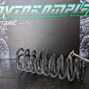 Hyundai i30 CW 2015 zadnja vzmet