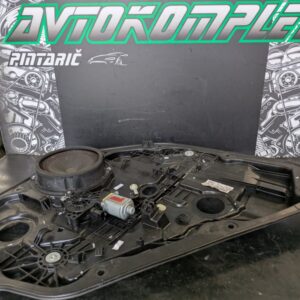 Hyundai i30 SW 2015 mehanizem za steklo zadaj desno 83480a6030