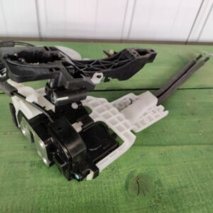 Hyundai ix35 zaklep ključavnica vrat spredaj desno