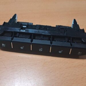 Kia Xceed stikalo za ogrevanje sedežev, volana 93315j7030