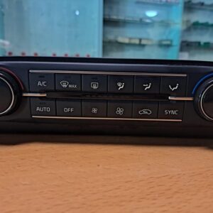 Kia Xceed stikalo ventilacije klimatronic 97250j7301