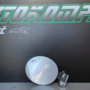 Mazda 2 1.4 2008 vratca za gorivo pokrov za rezervoar D651
