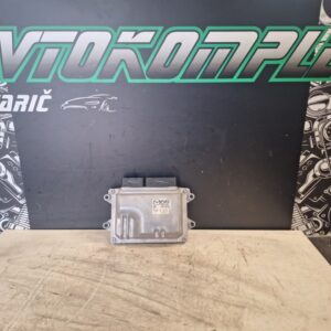 Mazda 2 1.5B 2021 motorni računalnik ecu P5RV18881
