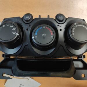 Mazda 2 2008 stikala za ventilacijo df7961190d