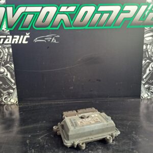 Mercedes A W169 180CDI motorni računalnik ECU a6401508879