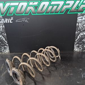 Mercedes A W169 zadnja vzmet