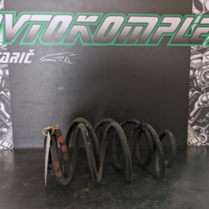 Mercedes B W246 zadnja vzmet