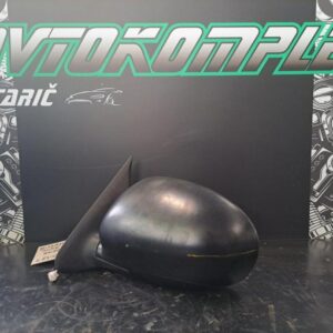 Nissan Juke 2010 levo ogledalo