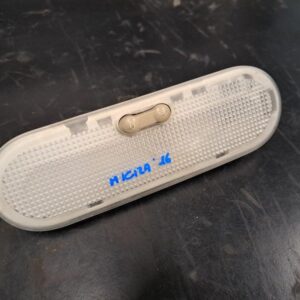 Nissan Micra 2015 stropna notranja lučka