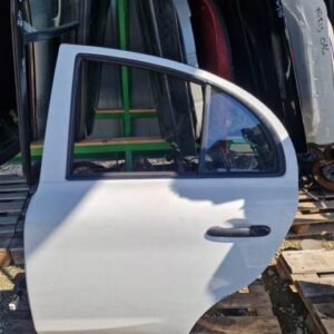 Nissan Micra 2015 zadnja leva vrata