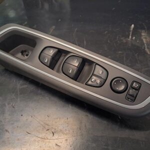 Nissan Micra 2021 stikala za pomik stekla 255705ra1a