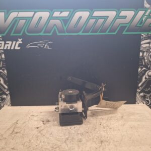 Nissan Note 1.5DCI 2013 abs enota črpalka 476603VU0B